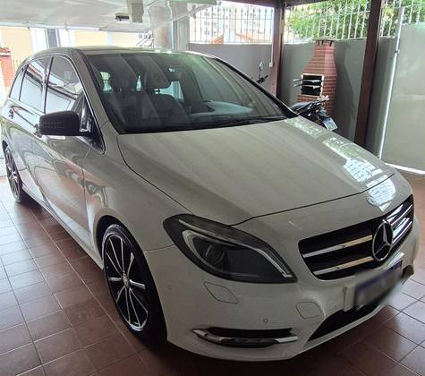 MERCEDES-BENZ B 200 1.6 TURBO GASOLINA 4P AUTOMÁTICO